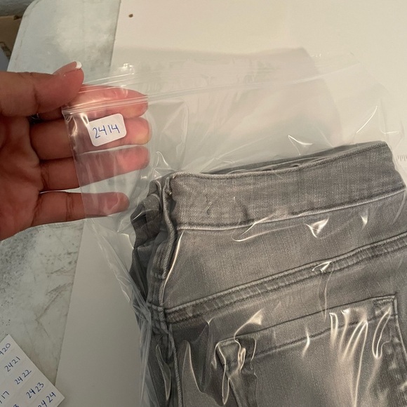 Athleta Gray Sculptek Jeans, sz‎ 6 - Picture 8 of 8